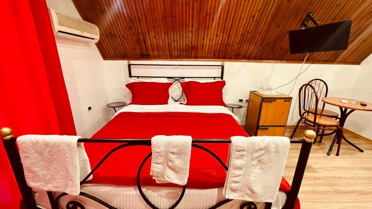 Hotel Drinos Tirana Exteriör bild