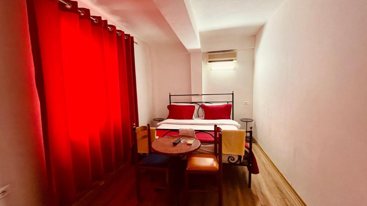 Hotel Drinos Tirana Exteriör bild