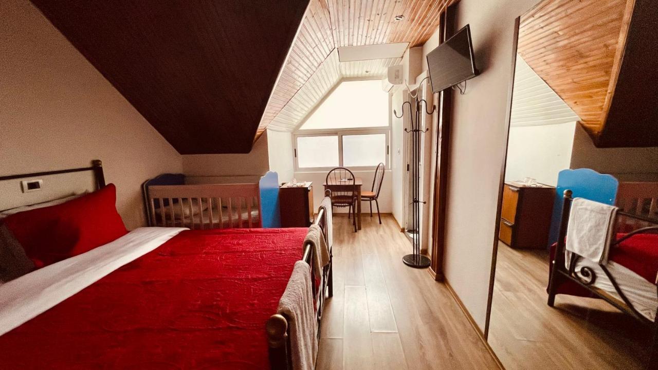 Hotel Drinos Tirana Exteriör bild